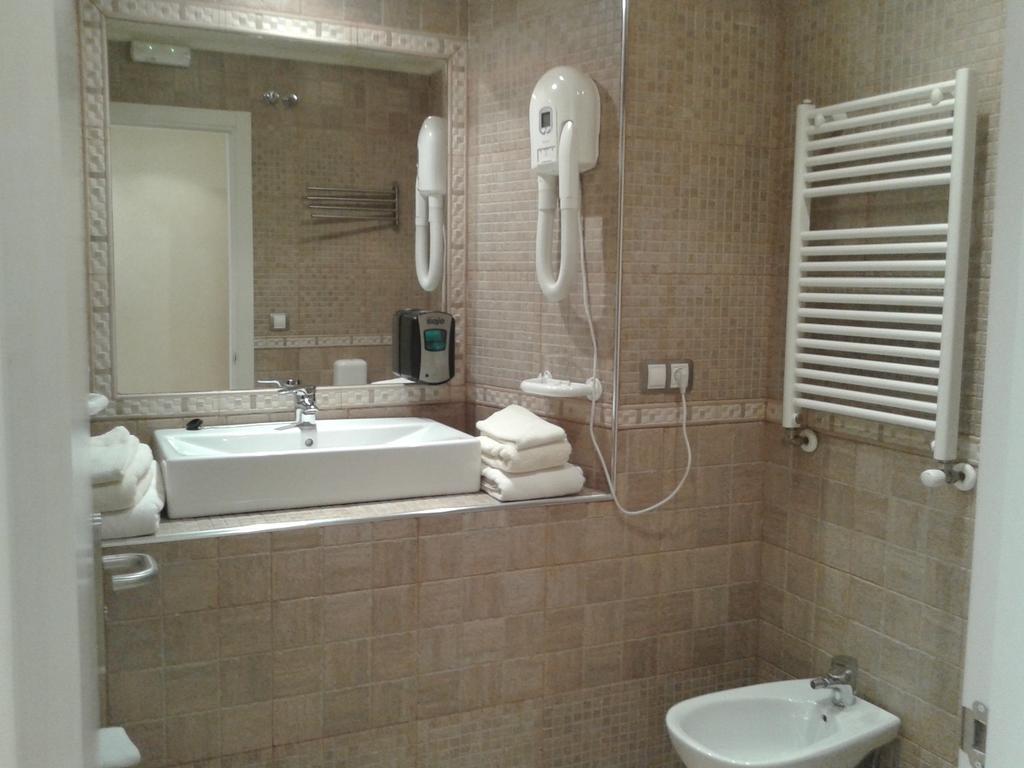 Hotel Zumalabe Mutriku Oda fotoğraf